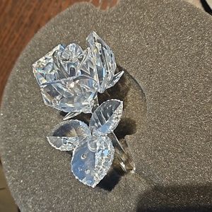 SWAROVSKI SILVER CRYSTAL. 🌹 ROSE. IN ORIGINAL BOX